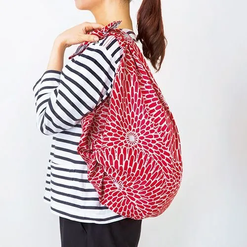 Furoshiki 104 Reversible – Isa Monyo, Chrysanthemum Red/Blue-Gray